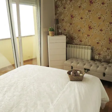 Piso Centrico Con Terraza En Daire
